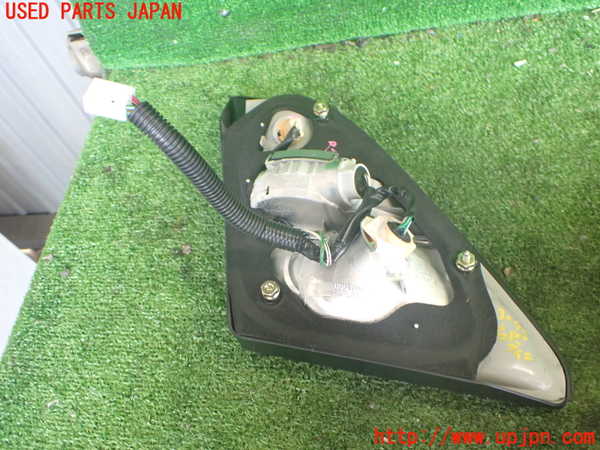 2UPJ-9240381550]セルシオ(UCF31)右リアフィニッシャー (ジャンク品) 中古_3