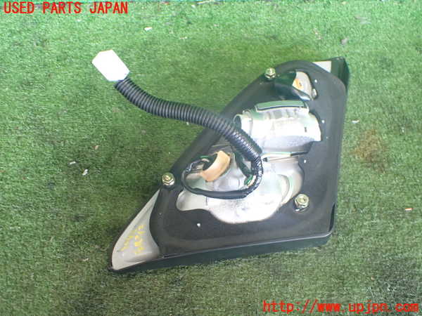 2UPJ-9240381552]セルシオ(UCF31)左リアフィニッシャー (ジャンク品) 中古_3