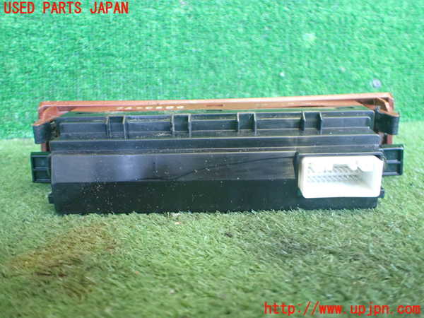 2UPJ-9240386307]セルシオ(UCF31)スイッチ2 (TRC OFF) 中古_2