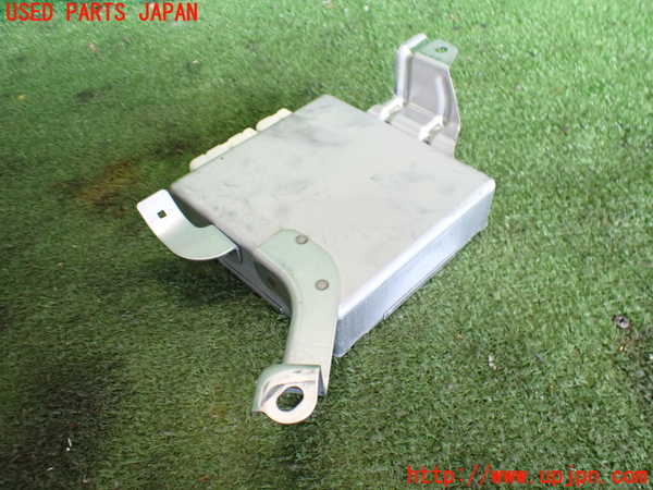 2UPJ-9240386146]セルシオ(UCF31)コンピューター1 中古_2