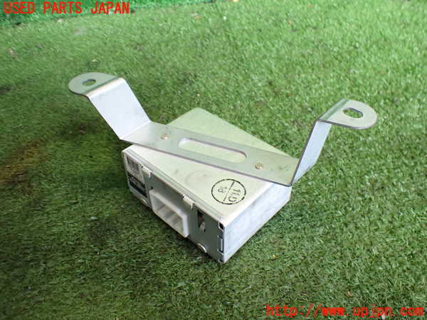 2UPJ-9240386148]セルシオ(UCF31)コンピューター3 中古_2