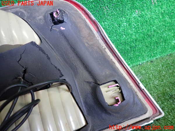 2UPJ-9240401550]リンカーン・ナビゲーター(不明)右リアフィニッシャー (ジャンク品) 中古_4