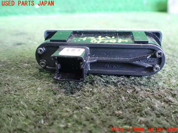 2UPJ-9240406290]リンカーン・ナビゲーター(不明)ハザードスイッチ 中古_2