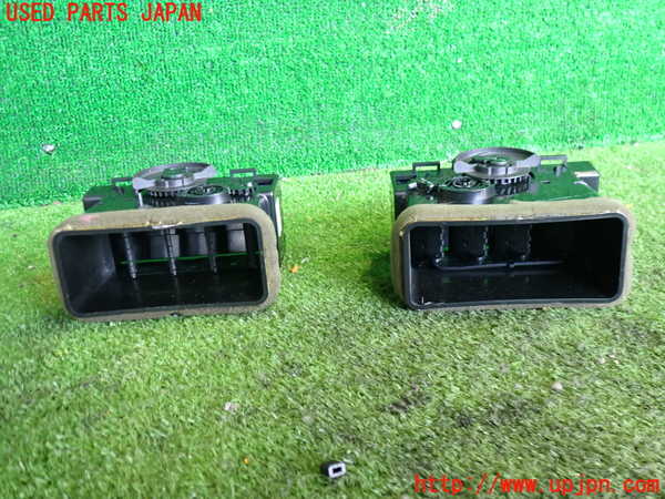 2UPJ-9240407526]リンカーン・ナビゲーター(不明)エアコン吹き出し口1 (真中) (ジャンク品) 中古_2