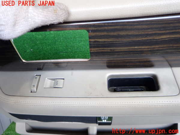 2UPJ-9240401234]リンカーン・ナビゲーター(不明)右前ドア内張り (ジャンク品) 中古_3