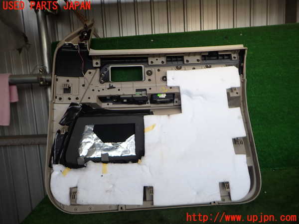 2UPJ-9240401264]リンカーン・ナビゲーター(不明)左前ドア内張り (ジャンク品) 中古_4