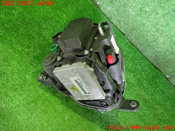 2UPJ-9240411132]アバルト・595(312142)左ヘッドライト HID 中古_2