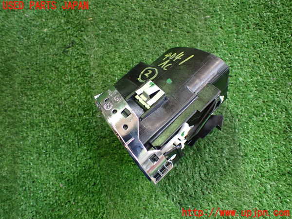 2UPJ-9240417527]アバルト・595(312142)エアコン吹き出し口2(右) 中古_2