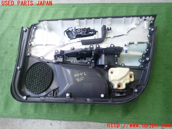 1UPJ-9240421264]MIRAI(ミライ)(JPD20)左前ドア内張り 中古_3