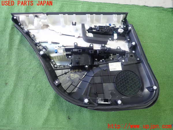 1UPJ-9240421294]MIRAI(ミライ)(JPD20)右後ドア内張り 中古_3