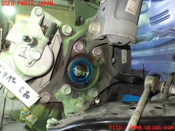 1UPJ-9240444290]カムリハイブリッド(AXVH70)右フロントナックルハブ 中古_2