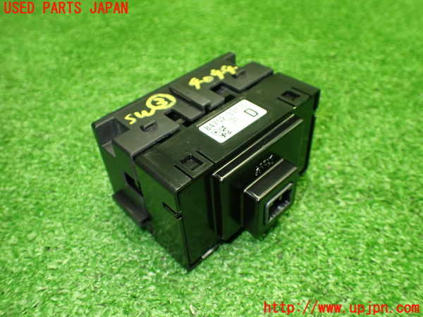 1UPJ-9240446308]カムリハイブリッド(AXVH70)スイッチ3 (シートヒーター) 中古_3