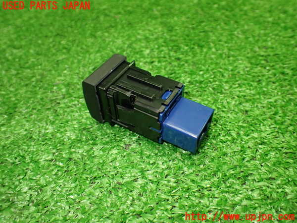 1UPJ-9240446310]カムリハイブリッド(AXVH70)スイッチ5 (VSC OFF) 中古_3