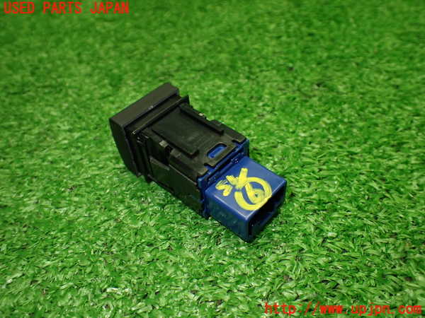 1UPJ-9240446311]カムリハイブリッド(AXVH70)スイッチ6 (オートヘッドライト) 中古_3