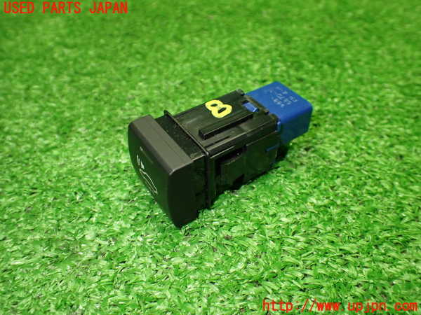 1UPJ-9240446313]カムリハイブリッド(AXVH70)スイッチ8 (車両接近通報オフ) 中古_2