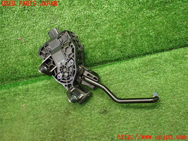 1UPJ-9240446382]カムリハイブリッド(AXVH70)センサー2 (アクセルペダル) 中古_2