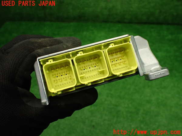 1UPJ-9240446145]カムリハイブリッド(AXVH70)エアバッグコンピューター 中古_3