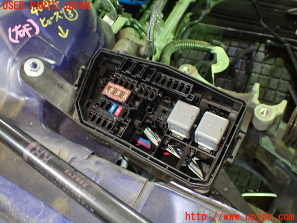 1UPJ-9240446743]カムリハイブリッド(AXVH70)ヒューズボックス3 中古_2