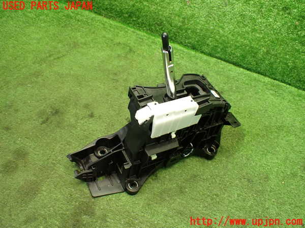 1UPJ-9240447555]カムリハイブリッド(AXVH70)ATシフトレバー 中古_4