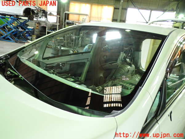 1UPJ-9240461195]ノート e-POWER NISMO(HE12)フロントガラス CENTRAL M1A4A 中古_2