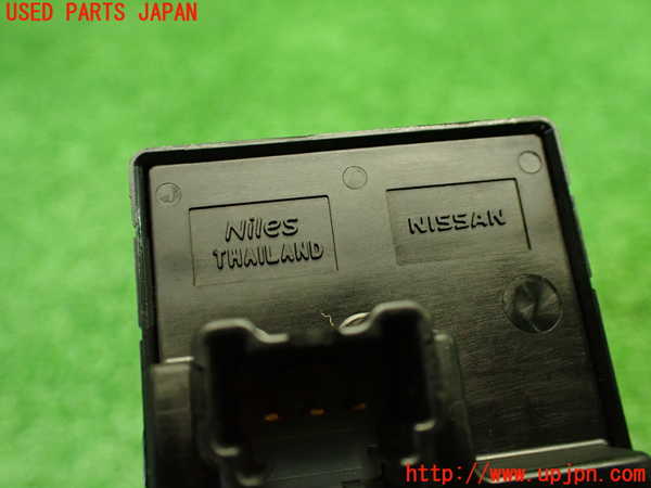 1UPJ-9240466240]ノート e-POWER NISMO(HE12)右前パワーウィンドウスイッチ 中古_4