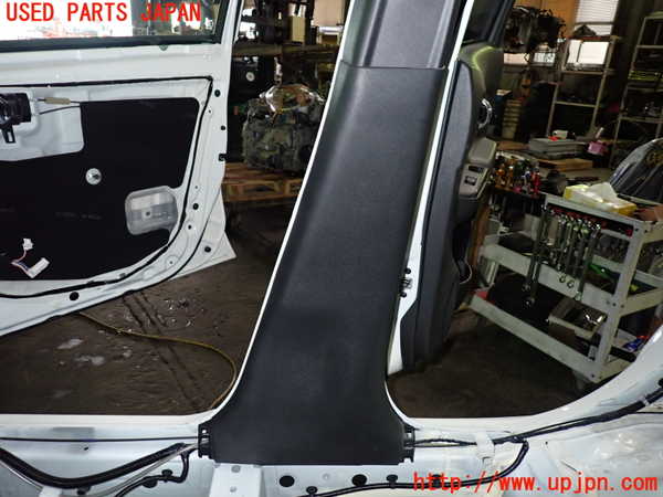 1UPJ-9240467665]ノート e-POWER NISMO(HE12)右センターピラートリム 中古_3
