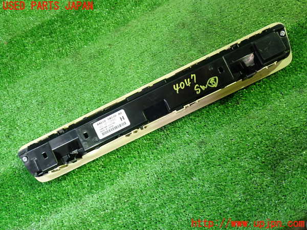 1UPJ-9240476313]アルファード(GGH30W)スイッチ8 (ルームランプ他) 中古_2