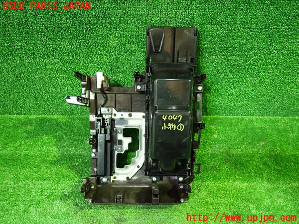 1UPJ-9240477841]アルファード(GGH30W)小物入れ1 中古_3