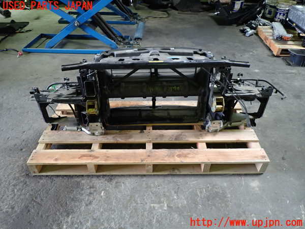 1UPJ-9240481041]BMW アクティブハイブリッド5(AH5)(FZ35)(F10)コアサポート 中古_4