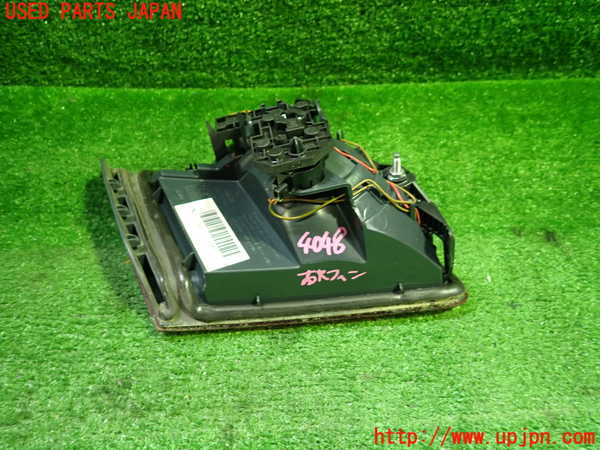 1UPJ-9240481550]BMW アクティブハイブリッド5(AH5)(FZ35)(F10)右リアフィニッシャー (ジャンク品) 中古_4