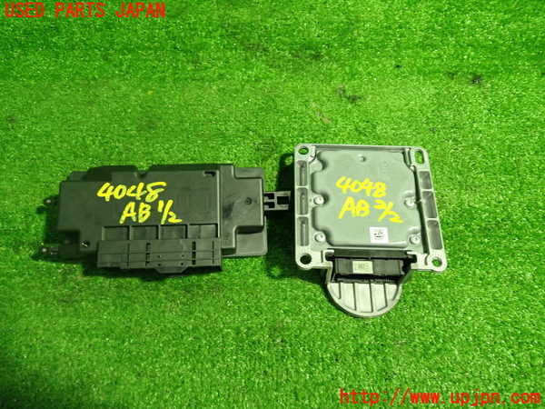 1UPJ-9240486145]BMW アクティブハイブリッド5(AH5)(FZ35)(F10)エアバッグコンピューター (展開済)(ジャンク品) 中古_4