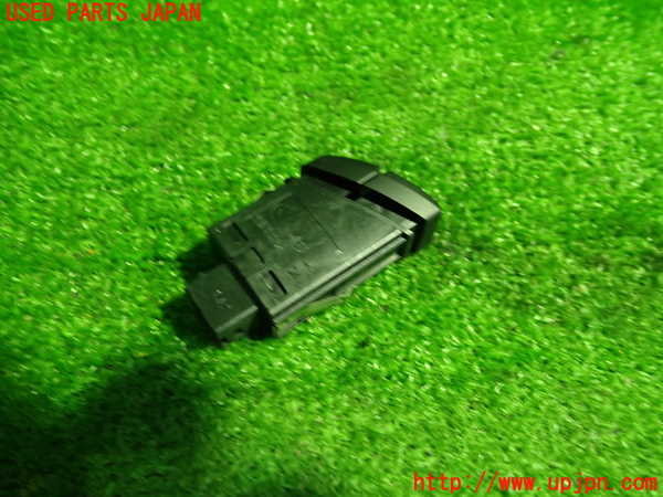 1UPJ-9240486290]BMW アクティブハイブリッド5(AH5)(FZ35)(F10)ハザードスイッチ 中古_2