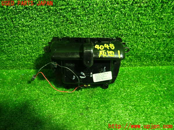 1UPJ-9240487821]BMW アクティブハイブリッド5(AH5)(FZ35)(F10)灰皿1 中古_3
