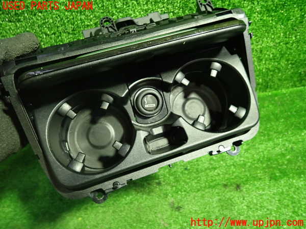 1UPJ-9240487810]BMW アクティブハイブリッド5(AH5)(FZ35)(F10)ドリンクホルダー 中古_2