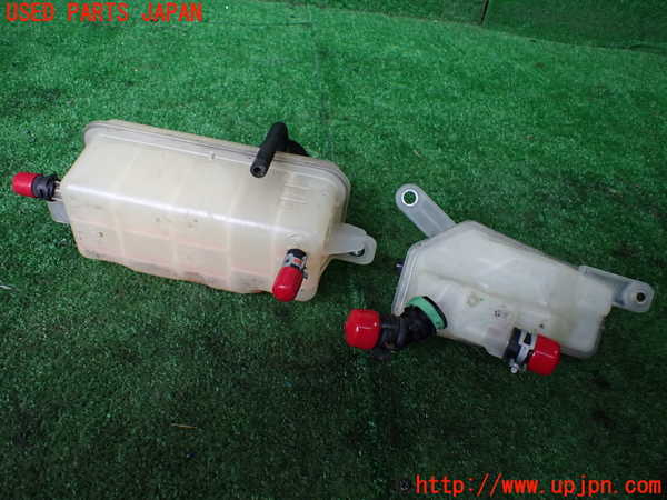 1UPJ-9240492410]レクサス・LS600h(UVF45)ラジエータータンク 中古_2