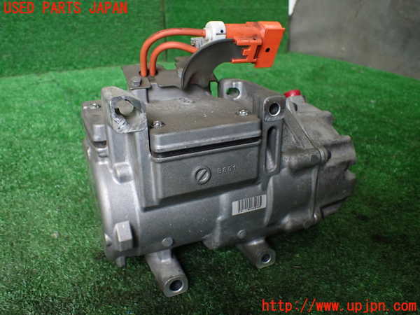 1UPJ-9240496025]レクサス・LS600h(UVF45)エアコンコンプレッサー 中古_2