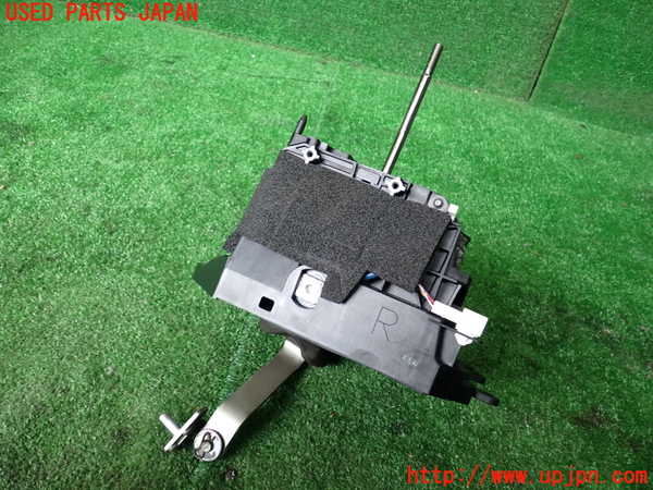1UPJ-9240497555]レクサス・LS600h(UVF45)ATシフトレバー 中古_2
