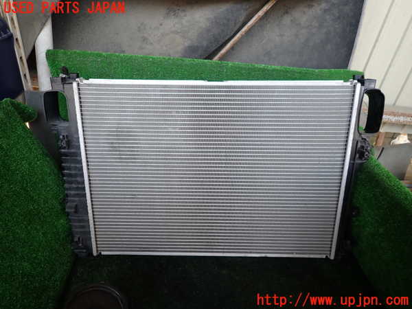 1UPJ-9240502321]ベンツ S550 ロング(221171 W221)ラジエーター1 中古_2