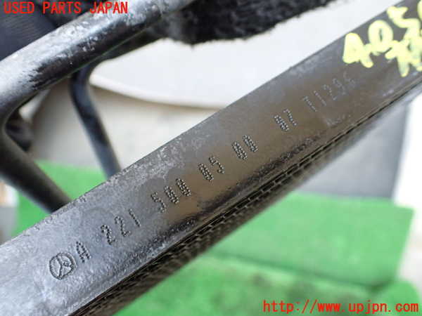 1UPJ-9240502482]ベンツ S550 ロング(221171 W221)オイルクーラー2 (左側) 中古_3