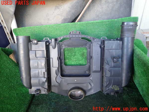 1UPJ-9240502560]ベンツ S550 ロング(221171 W221)エアクリーナーボックス 中古_2