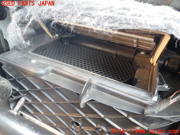 1UPJ-9240506081]ベンツ S550 ロング(221171 W221)エバポレーター1 中古_3