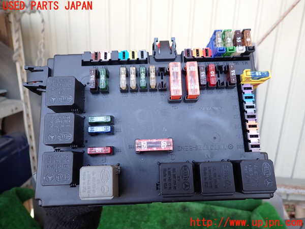 1UPJ-9240506741]ベンツ S550 ロング(221171 W221)ヒューズボックス1 (室内) 中古_3