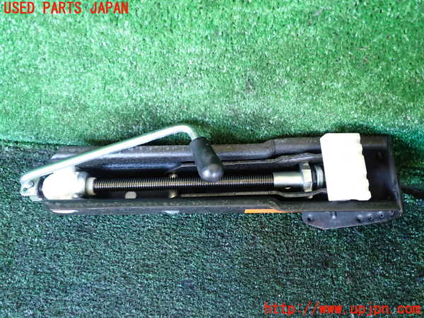 1UPJ-9240507805]ベンツ S550 ロング(221171 W221)車載工具 中古_2