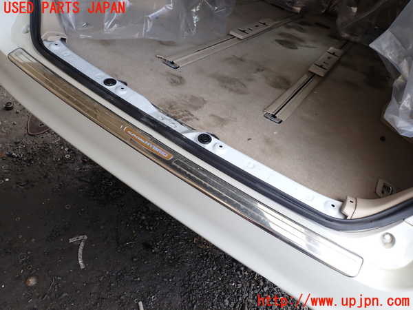 1UPJ-9240511610]アルファードハイブリッド(ATH10W)リアバンパー 中古_5