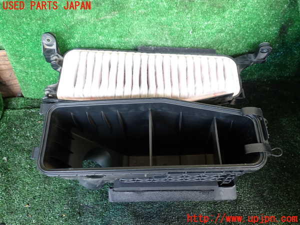 1UPJ-9240512560]アルファードハイブリッド(ATH10W)エアクリーナーボックス 中古_4