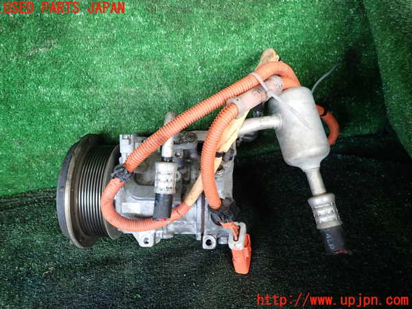 1UPJ-9240516025]アルファードハイブリッド(ATH10W)エアコンコンプレッサー 中古_2