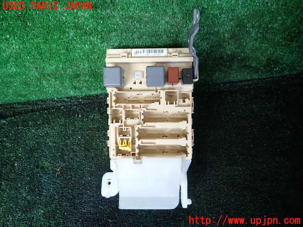 1UPJ-9240516742]アルファードハイブリッド(ATH10W)ヒューズボックス2 中古_2