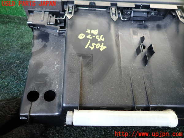 1UPJ-9240517516]アルファードハイブリッド(ATH10W)グローブボックス1 中古_4