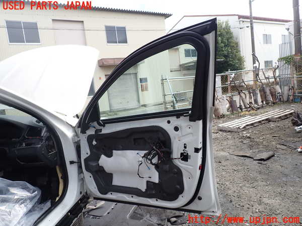 1UPJ-9240521230]BMW アクティブハイブリッド5 F10(AH5)(FZ35)右前ドア AGC M62 中古_4