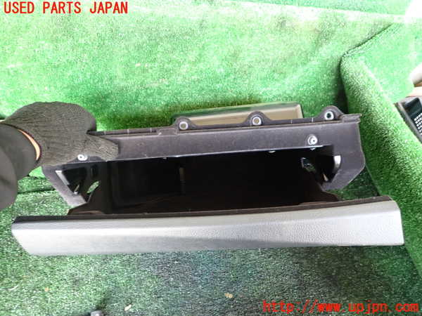1UPJ-9240527516]BMW アクティブハイブリッド5 F10(AH5)(FZ35)グローブボックス1 中古_3